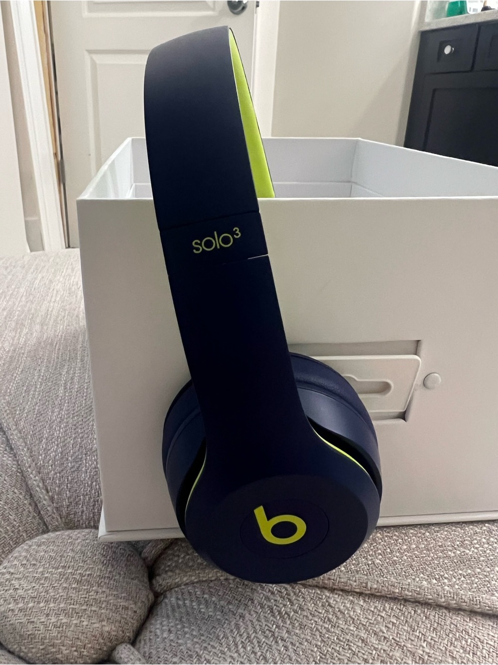 Beats by Dre Solo3 On-Ear Headphones — Navy with Lime Accents